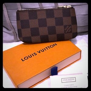 NWT Louis Vuitton Damier Key pouch
